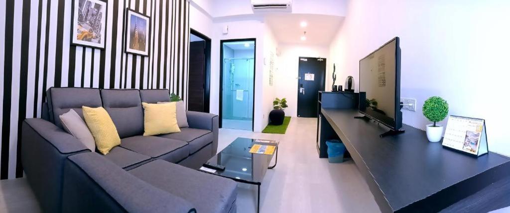 Manhattan Hotel Ипох Екстериор снимка