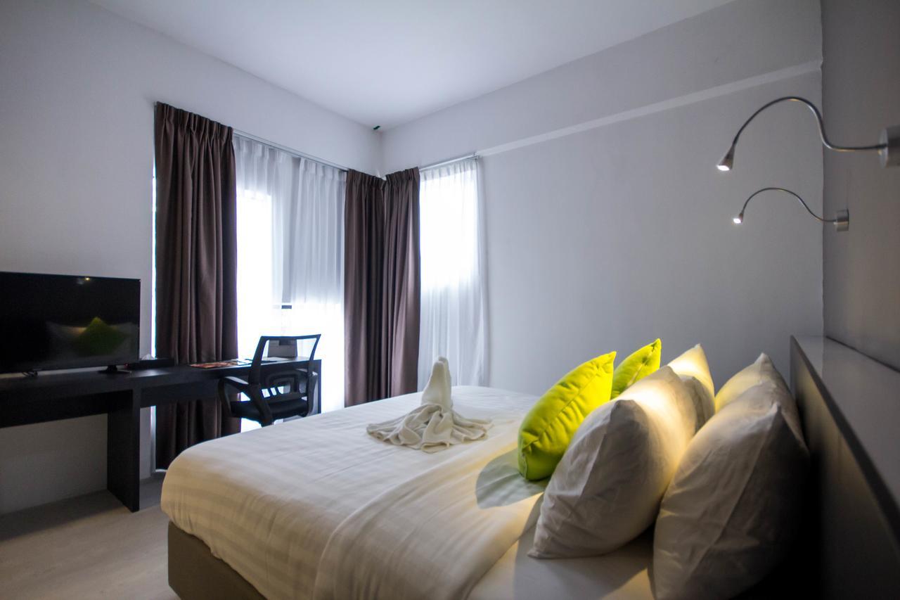 Manhattan Hotel Ипох Екстериор снимка